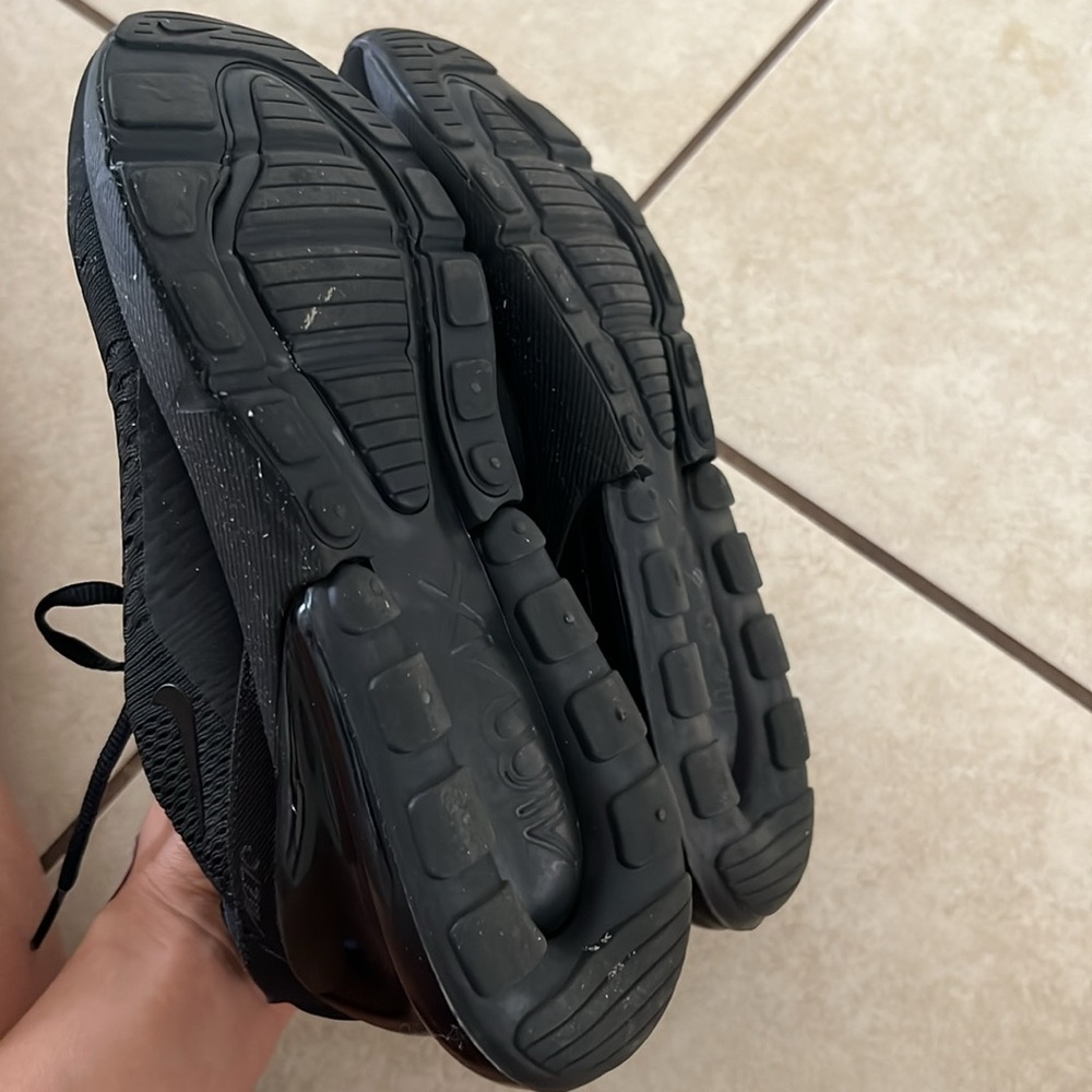Air max 270 - Picture 2 of 3